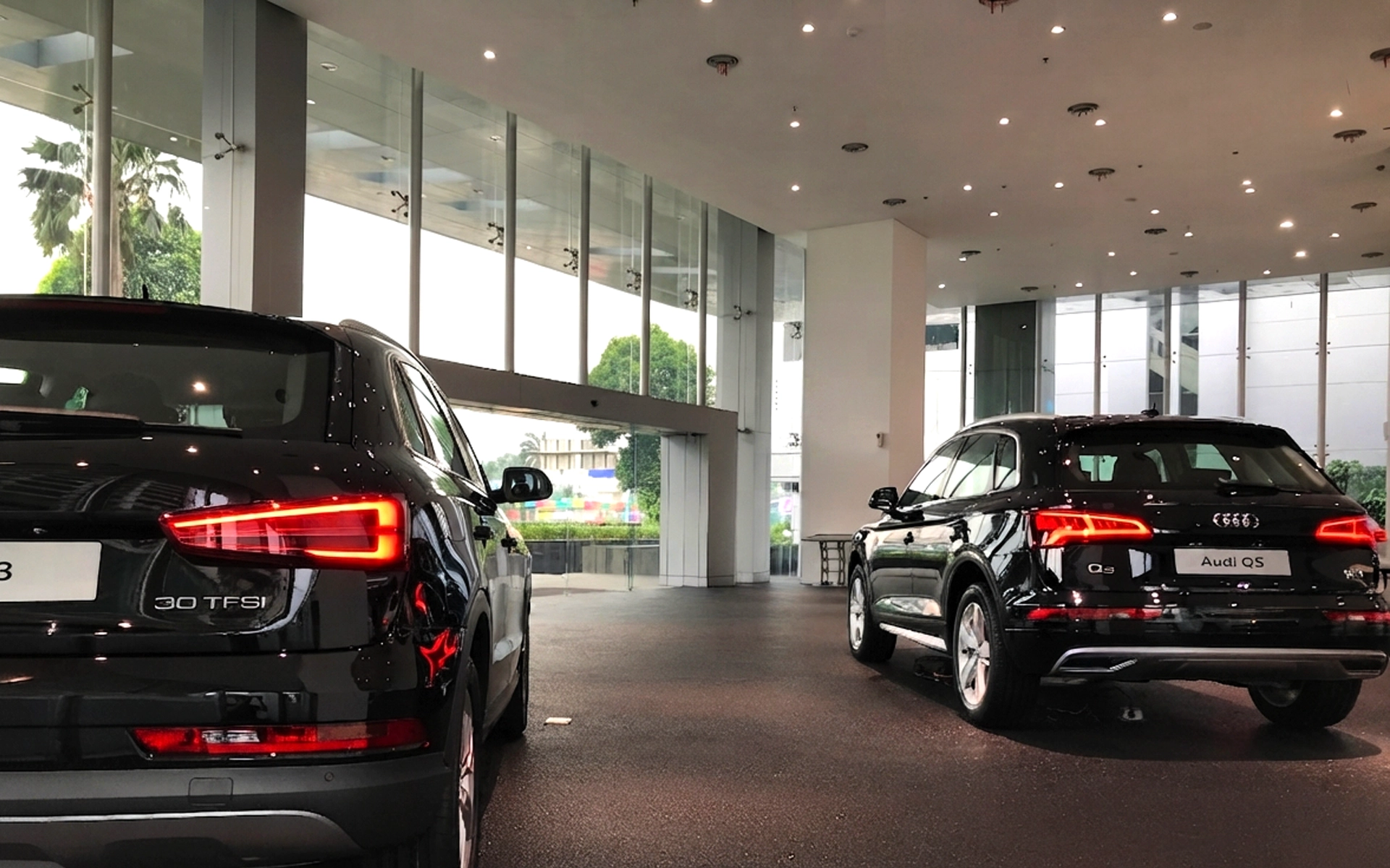 AUDI Showroom